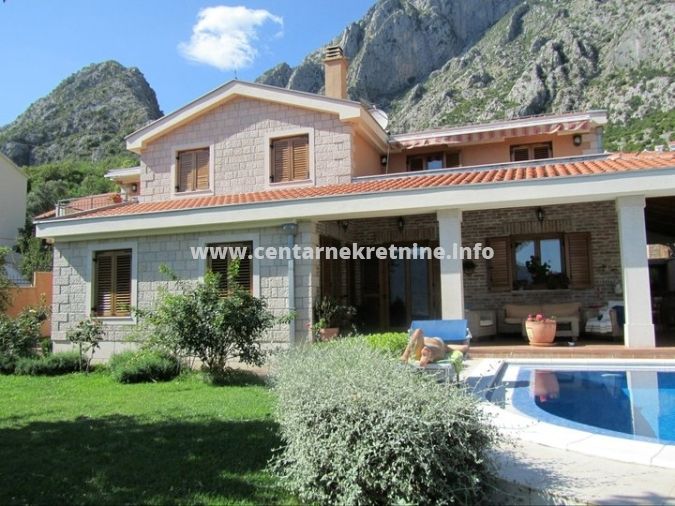 Prodaja, vila 350m2, Orahovac, Kotor