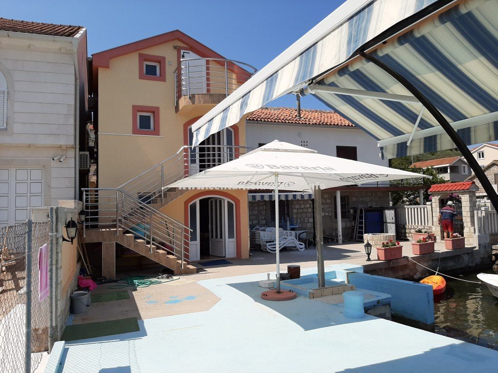 Prodaja, kuca 100m2, Obala Đurasevica, Tivat