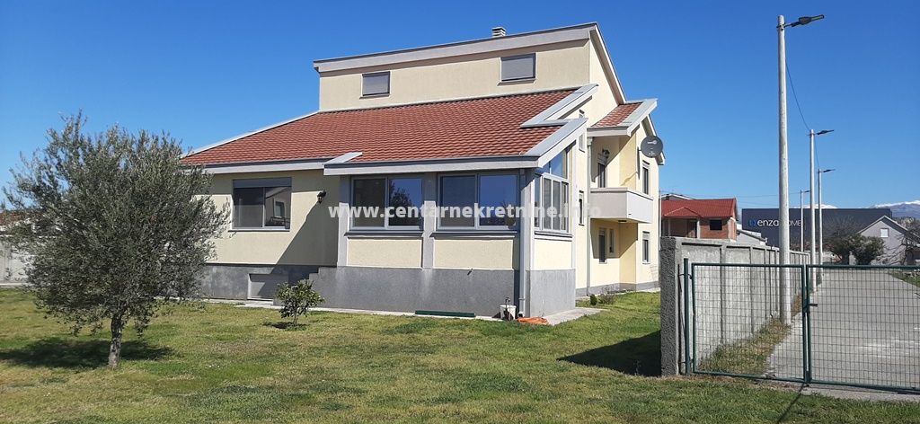 Izdavanje, kuća 400m2, Donja Gorica, Podgorica