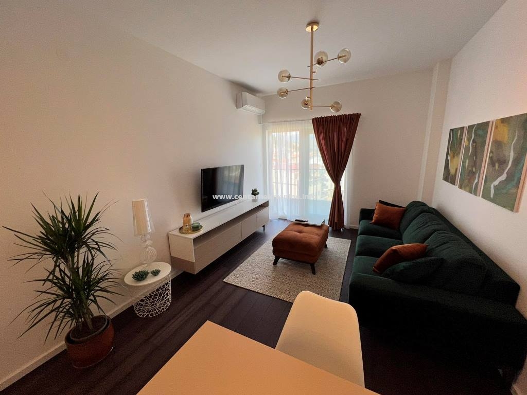 Izdavanje, lux jednosoban stan, 49m2, Vezir zgrada, Podgorica