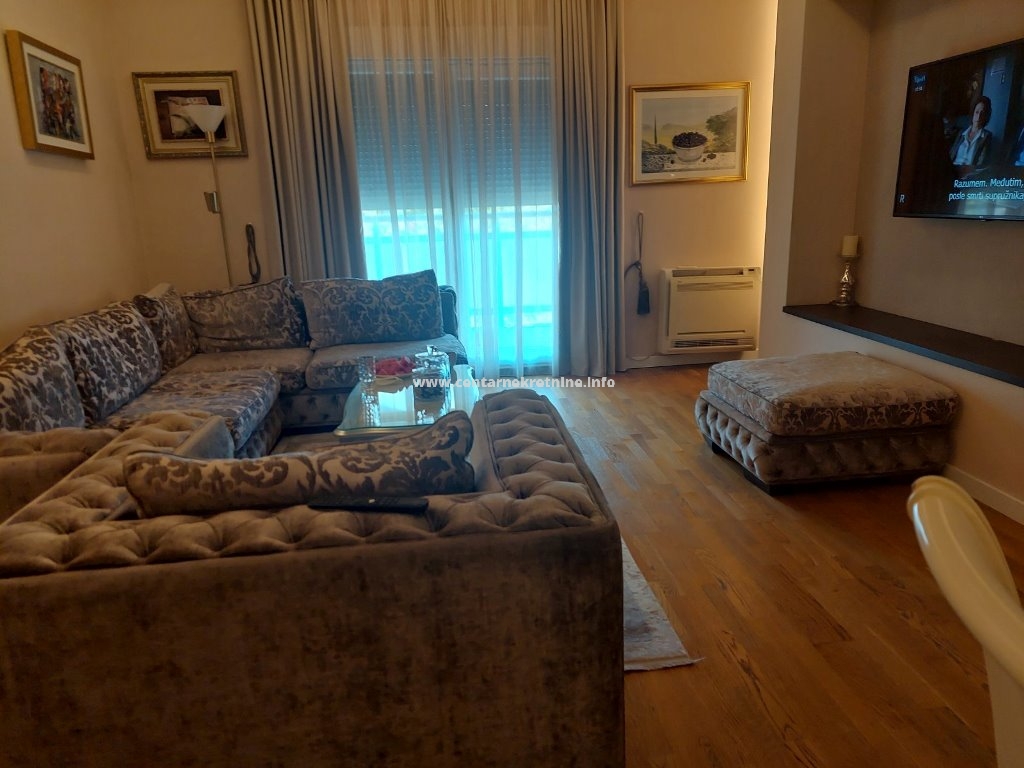 Izdavanje, lux trosoban stan 120m2, City kvart, Podgorica 