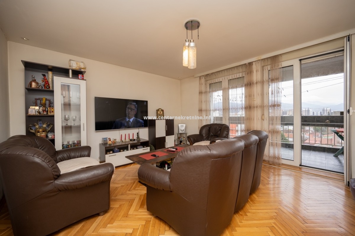 Prodaja, trosoban stan 104m2, Centar, Podgorica