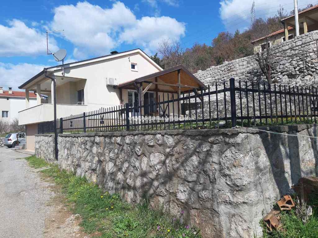 Prodaja, kuća 160m2, Rogami, Podgorica