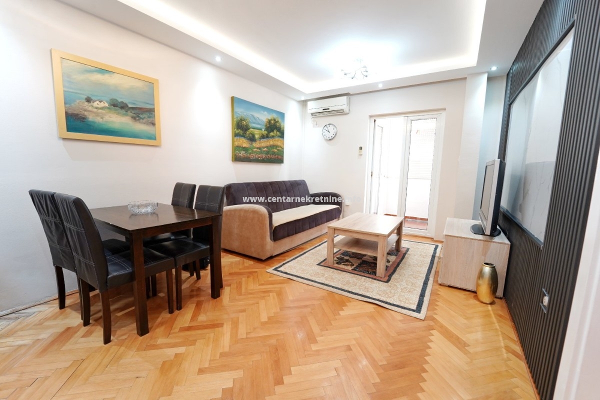 Izdavanje, jednosoban stan 45m2, Preko Morače, Podgorica