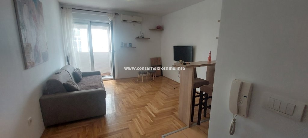 Izdavanje, garsonjera 33m2, Tuški put, Podgorica