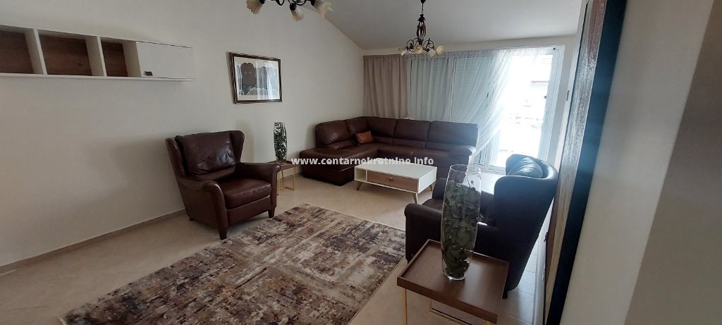 Izdavanje, trosooban stan 115m2, Preko Morače, Podgorica 