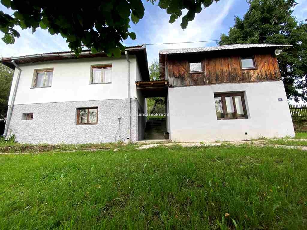 Prodaja, kuće i placa od 2500m2, Odžak, Pljevlja 