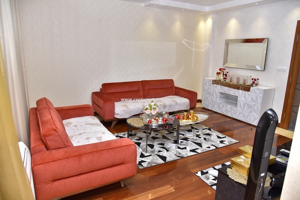 Izdavanje, lux četvorosoban stan 140m2, Centar, Podgorica