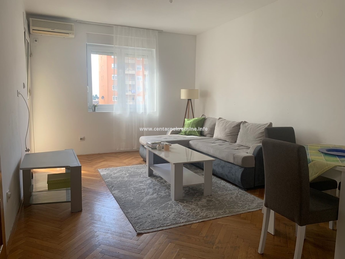 Izdavanje, jednosoban stan 45m2, Stari aerodrom, Podgorica