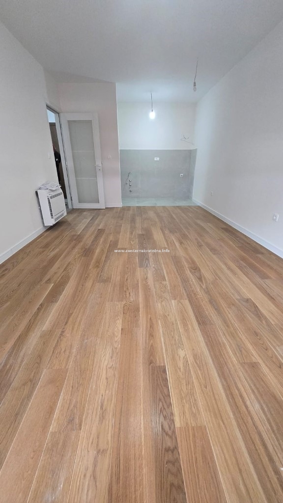 Izdavanje, dvosoban stan 72m2, Central Point, Podgorica 