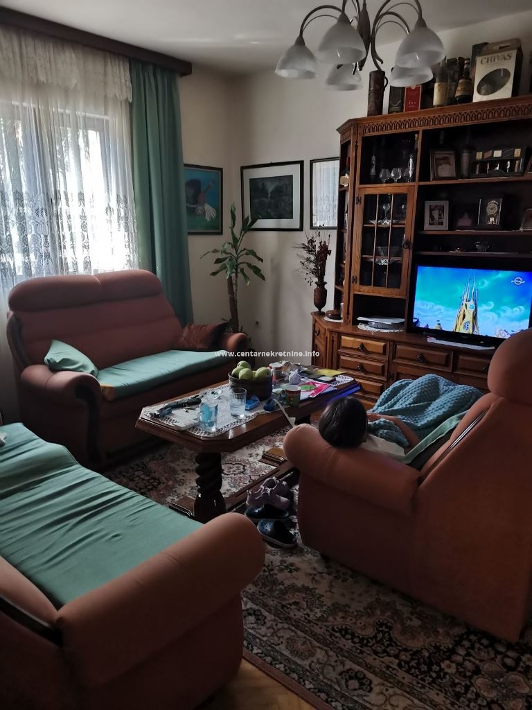 For rent, two bedrooms apartment 80m2, in the house, Zagorič, Podgorica