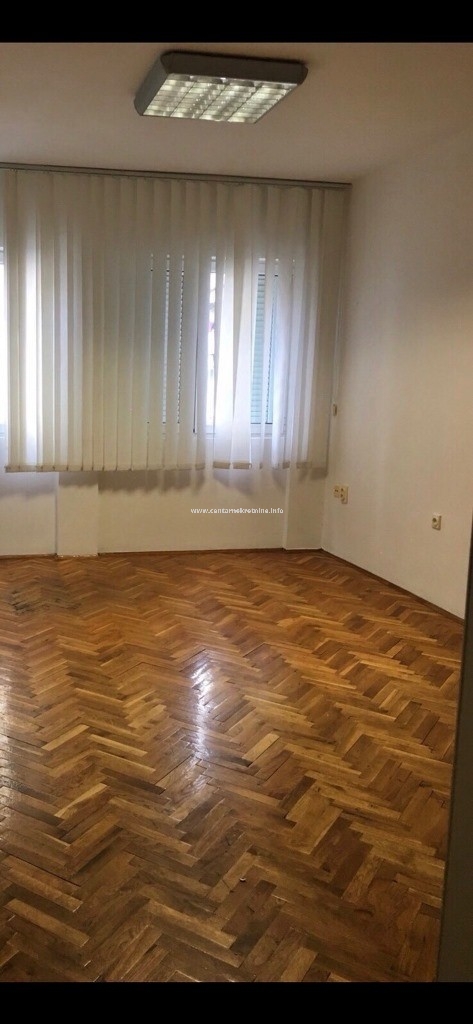 Izdavanje, garsonjera 36m2, Centar, Podgorica 