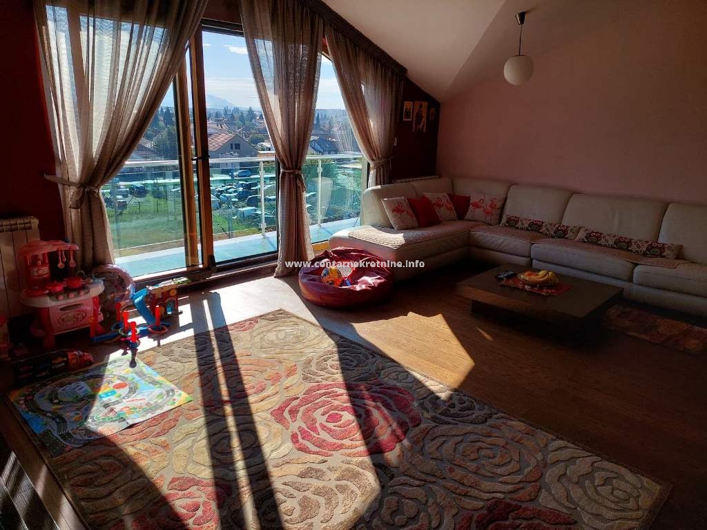 Prodaja, trosoban stan 152m2, Gorica C