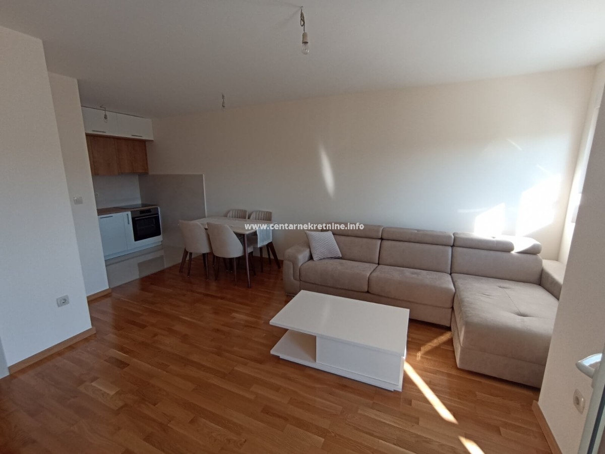 Izdavanje, trosoban stan 70m2,Zagorič ,Podgorica 