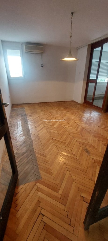 Prodaja, dvosoban stan 70m2, Blok V, Podgorica 