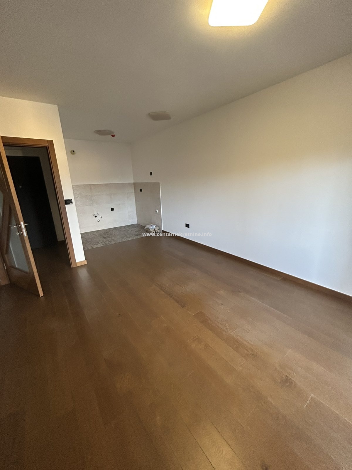 Izdavanje, jednosoban stan 49m2, Ljubović, Podgorica