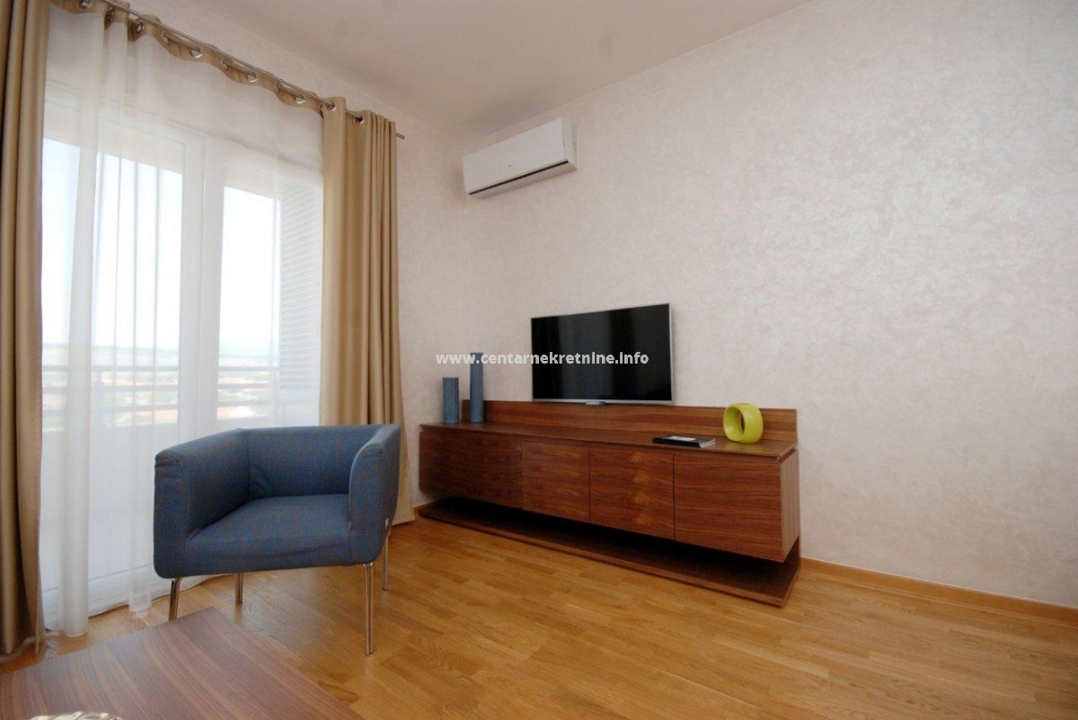 Izdavanje, lux dvosoban stan 70m2, City kvart, Podgorica