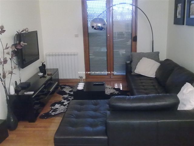 Prodaja, dvosoban stan 70m2, Preko Morače, Podgorica