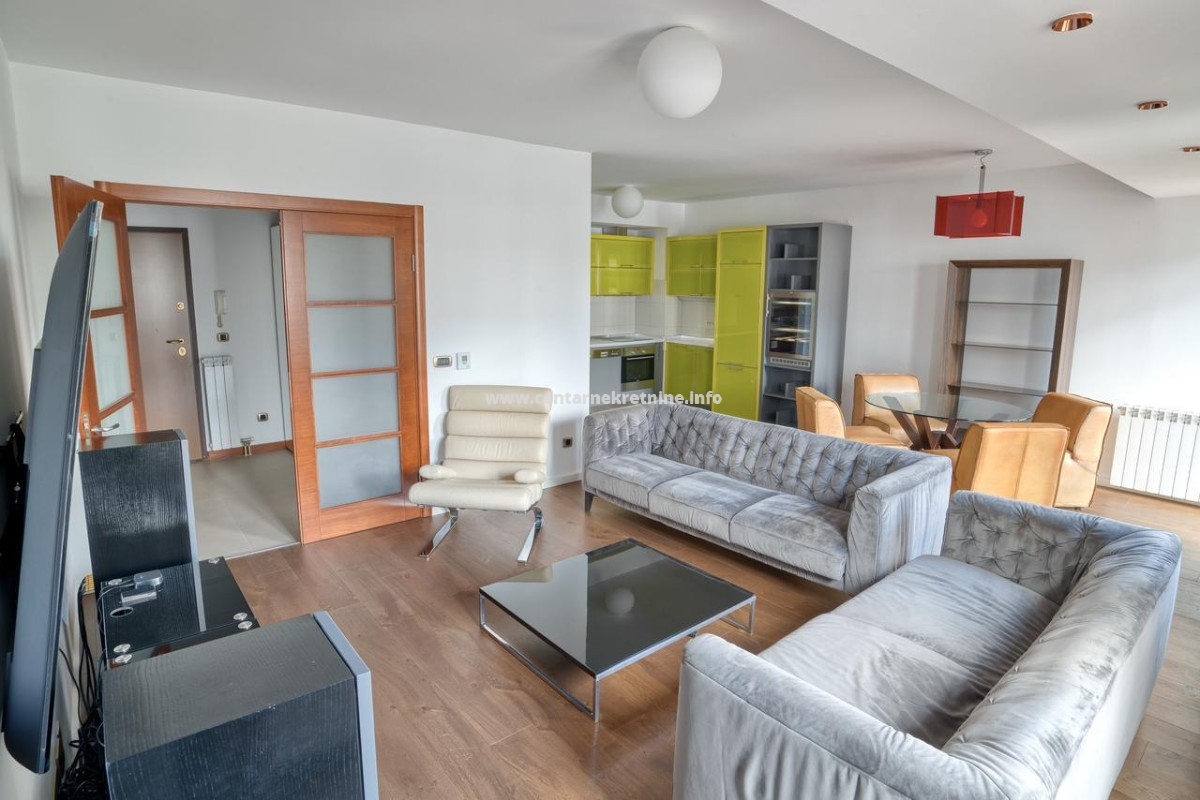 Izdavanje, lux dvosoban stan 90m2, Centar, Podgorica