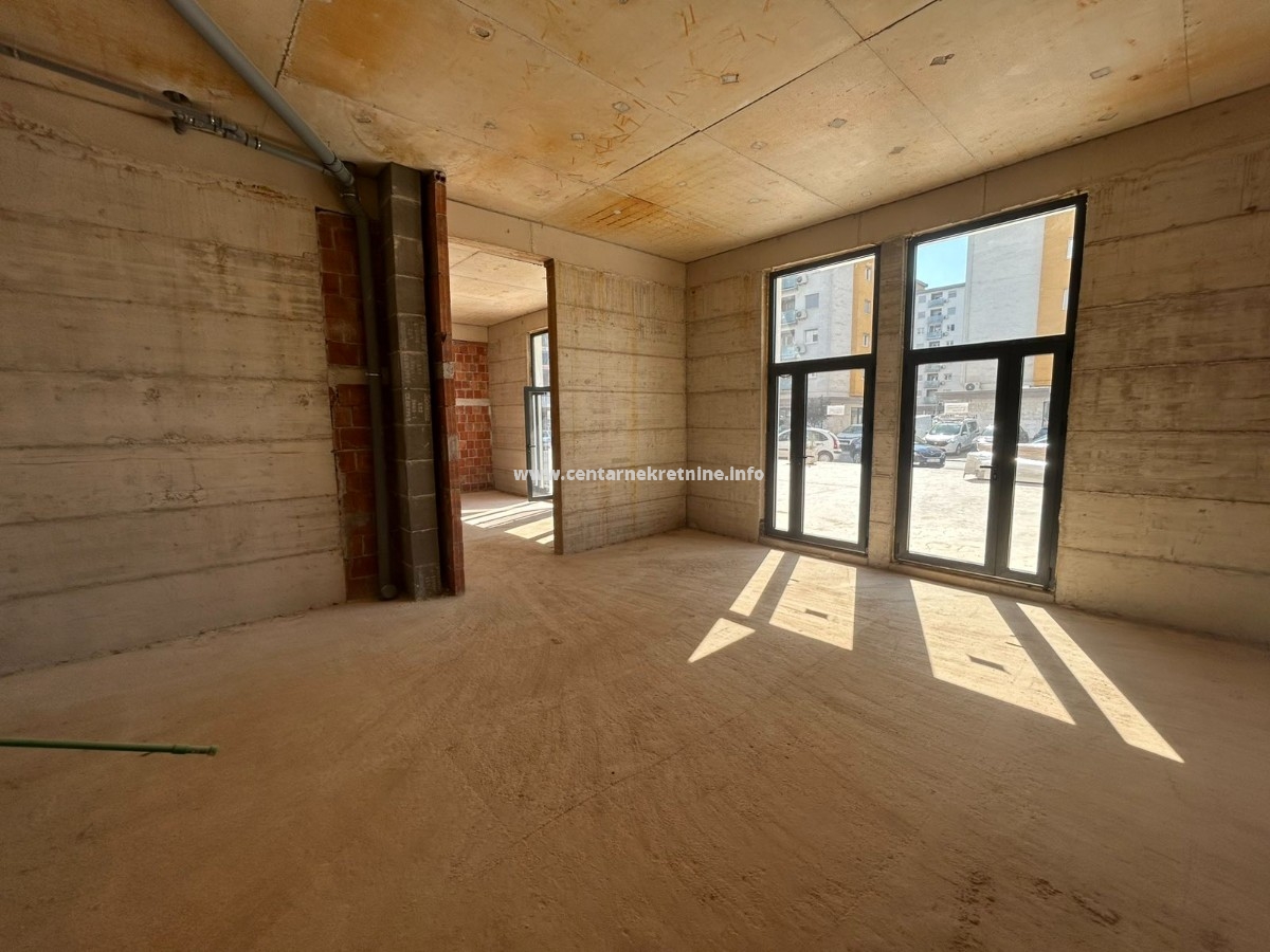 Izdavanje, poslovni prostor 85m2, Zabjelo, Podgorica