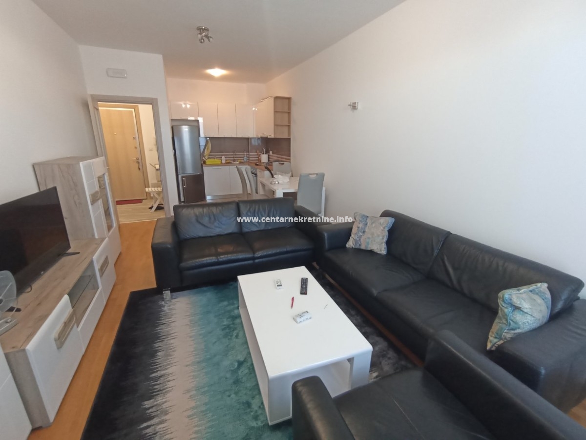 Izdavanje, jednosoban stan 47m2, Stari aerodrom, Podgorica