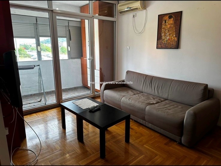 Izdavanje, jednosoban stan 46m2, City kvart, Podgorica