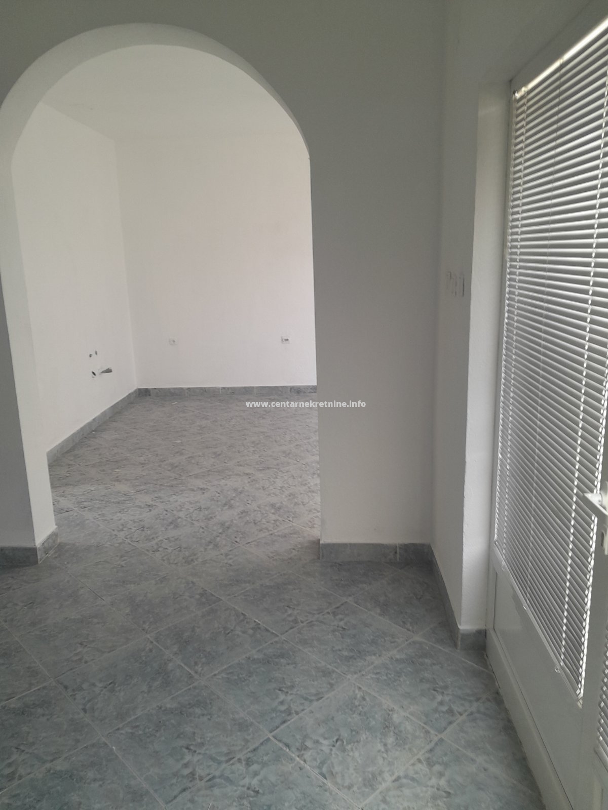Izdavanje, poslovni prostor 46m2, Masline, Podgorica