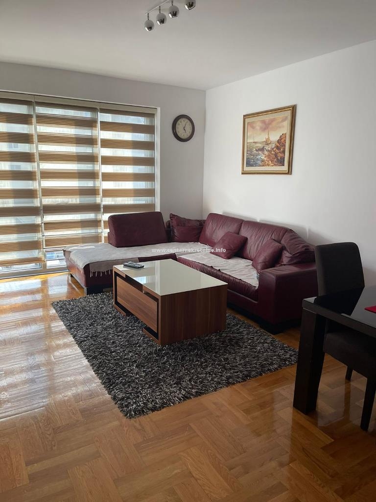 Izdavanje, jednosoban stan 54m2,Pobrežje,Podgorica