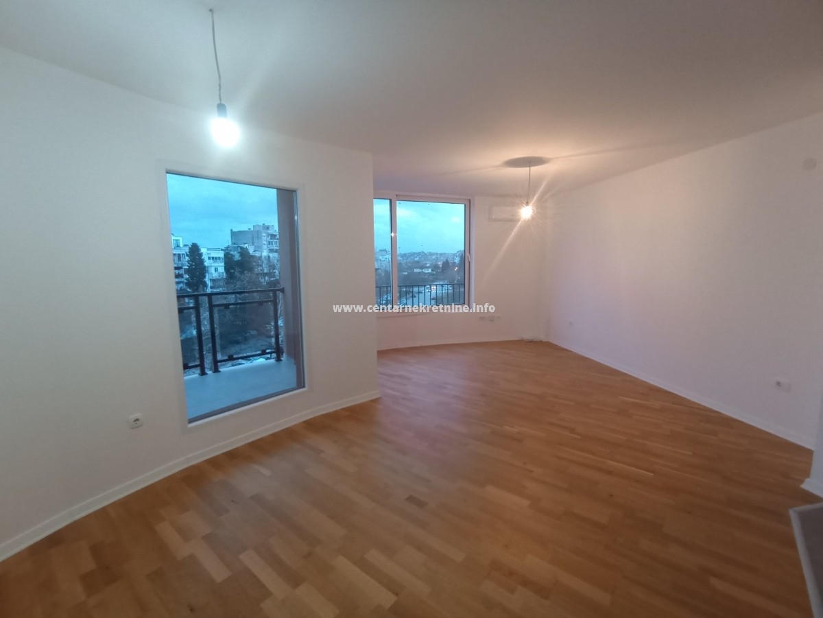 Izdavanje, trosoban stan 100m2, Ljubović, Podgorica