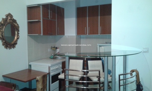 Izdavanje, jednosoban stan 40m2, Preko Morače, Podgorica