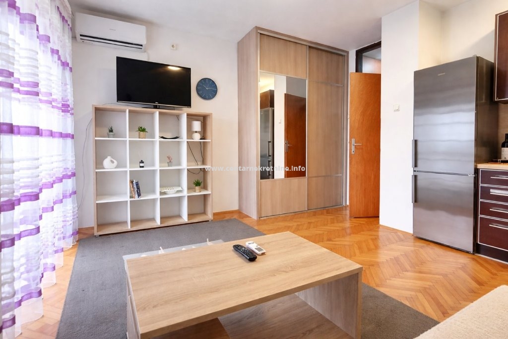 Izdavanje, garsonjera 27m2, Malo brdo, Podgorica