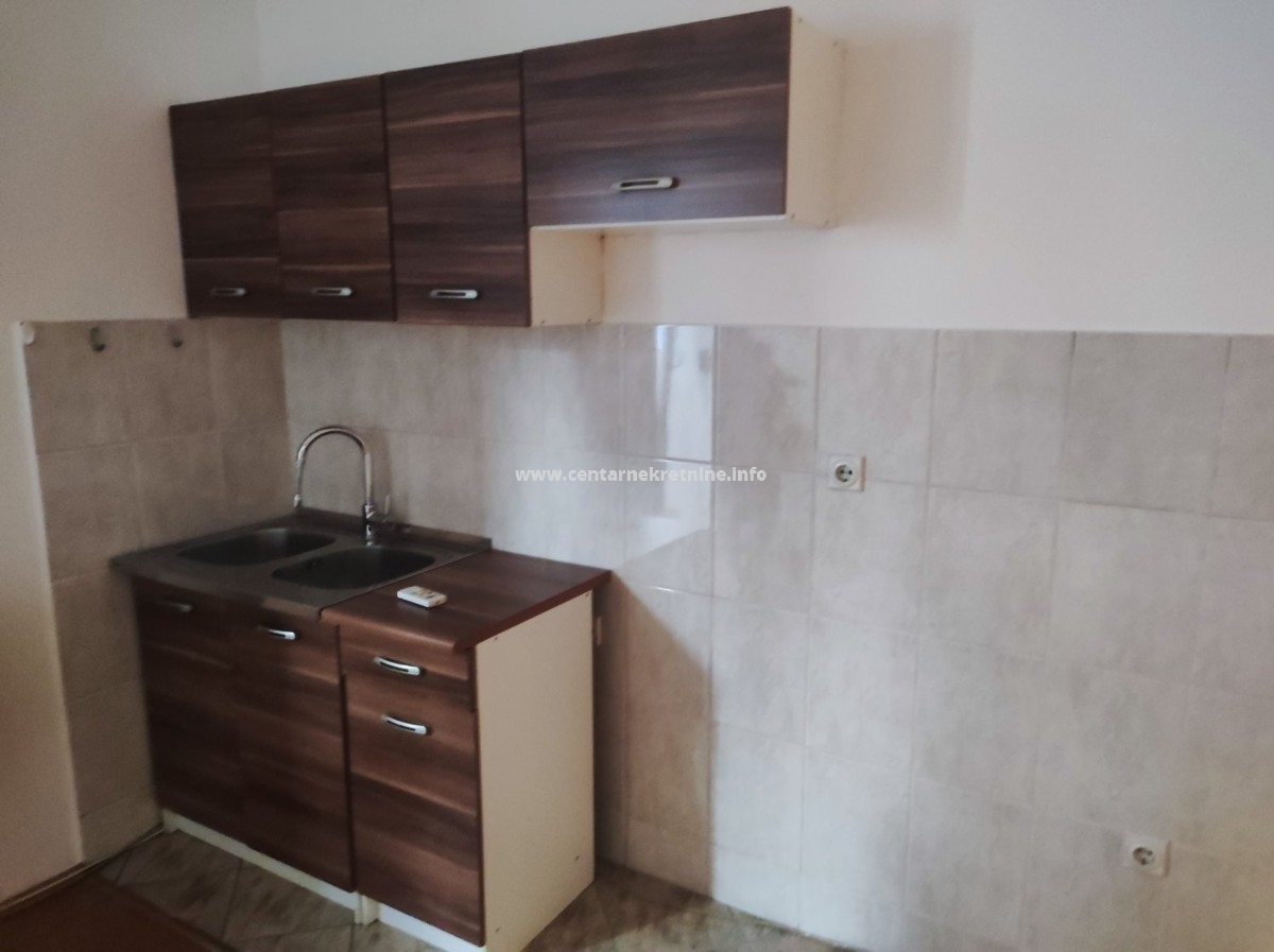 Izdavanje, garsonjera 25m2, Krivi most, Podgorica